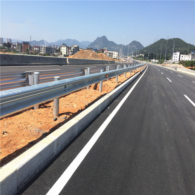 雙波紋公路護(hù)欄