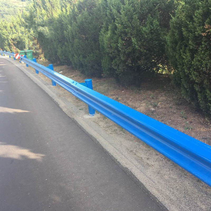 公路波形護(hù)欄